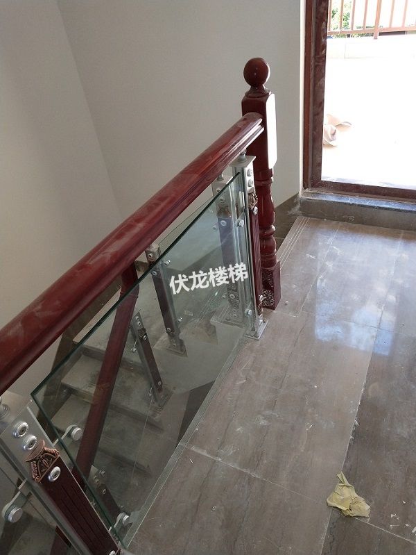 三亚客户玻璃楼梯扶手效果图_玻璃楼梯扶手安装展示(图10)